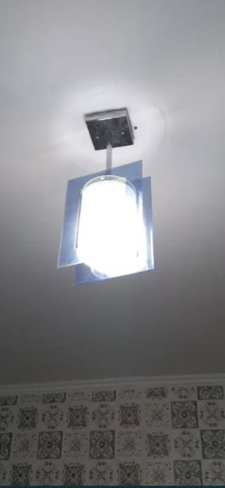 Продам люстру б/у.