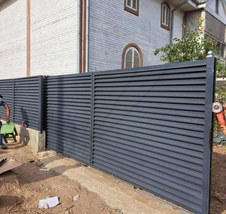 Executam garduri și porți la comanda clientului