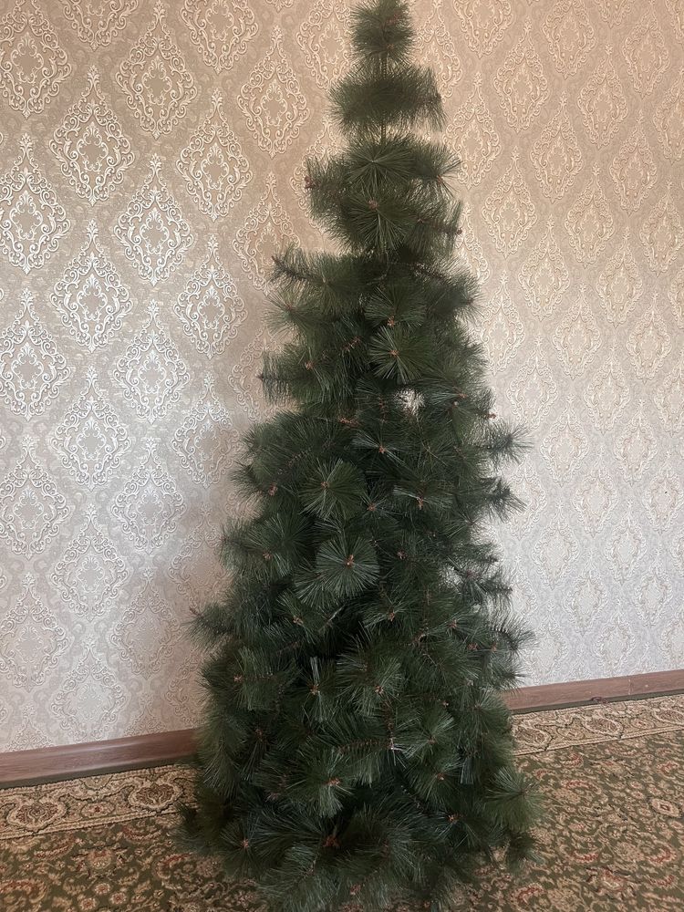 Продается елка, в хорошем состоянии