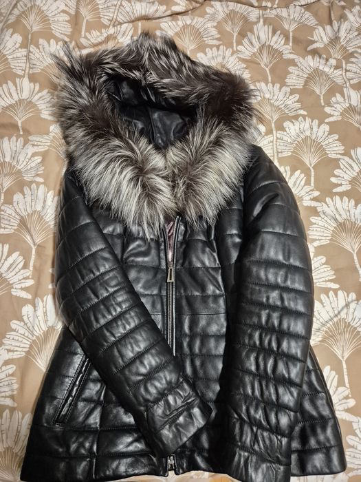 Geaca din piele naturală