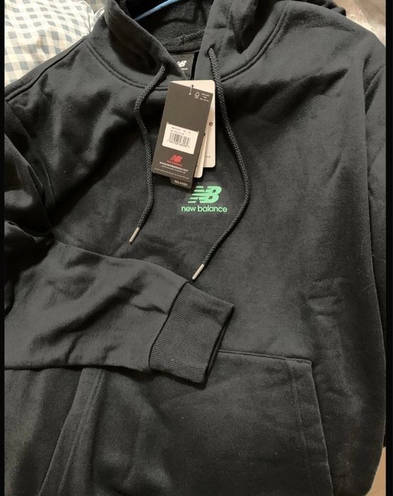 худи New Balance