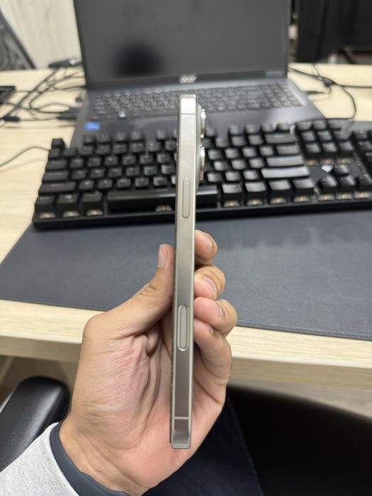 Продается Iphone 16 PRO MAX коробка документ на месте