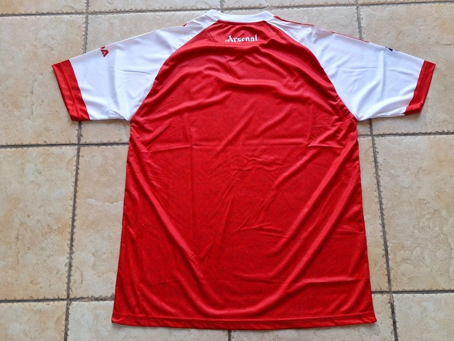 Футболна фланелка на Арсенал нов модел сезон25/26!!!