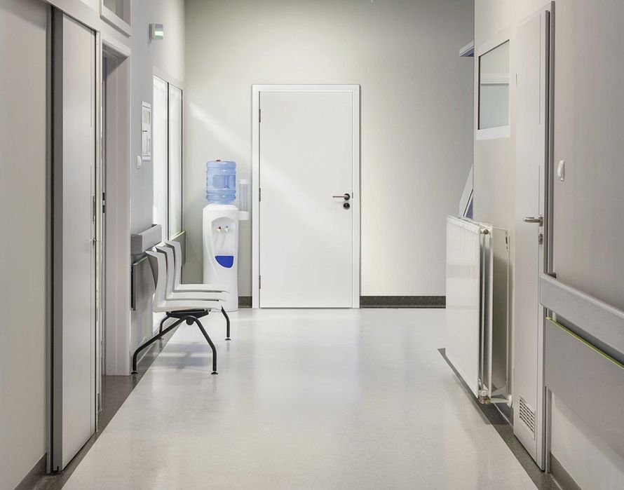 Двери технические для школ, больниц, спорт. центров, тех. помещений