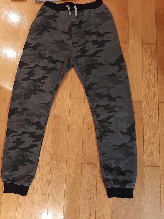 Детски суитшърти DKNY и GAULTIER, спортни панталони TERRANOVA за 14 г