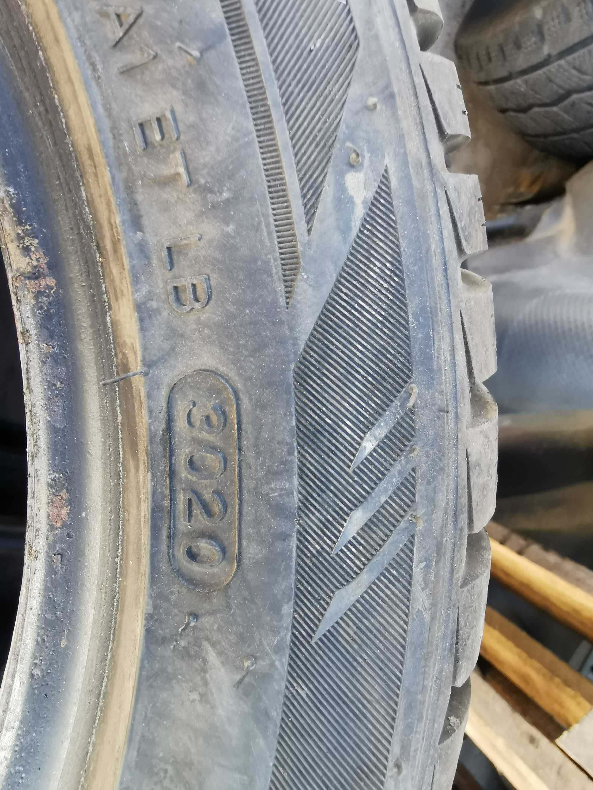 Зимни гуми 4 x  195/50 R15