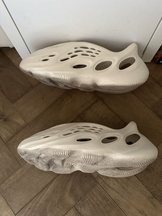 Yeezy foam runner sand autentici