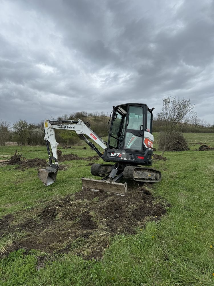 Excavari inchiriez  miniexcavator excavator sapaturi transport