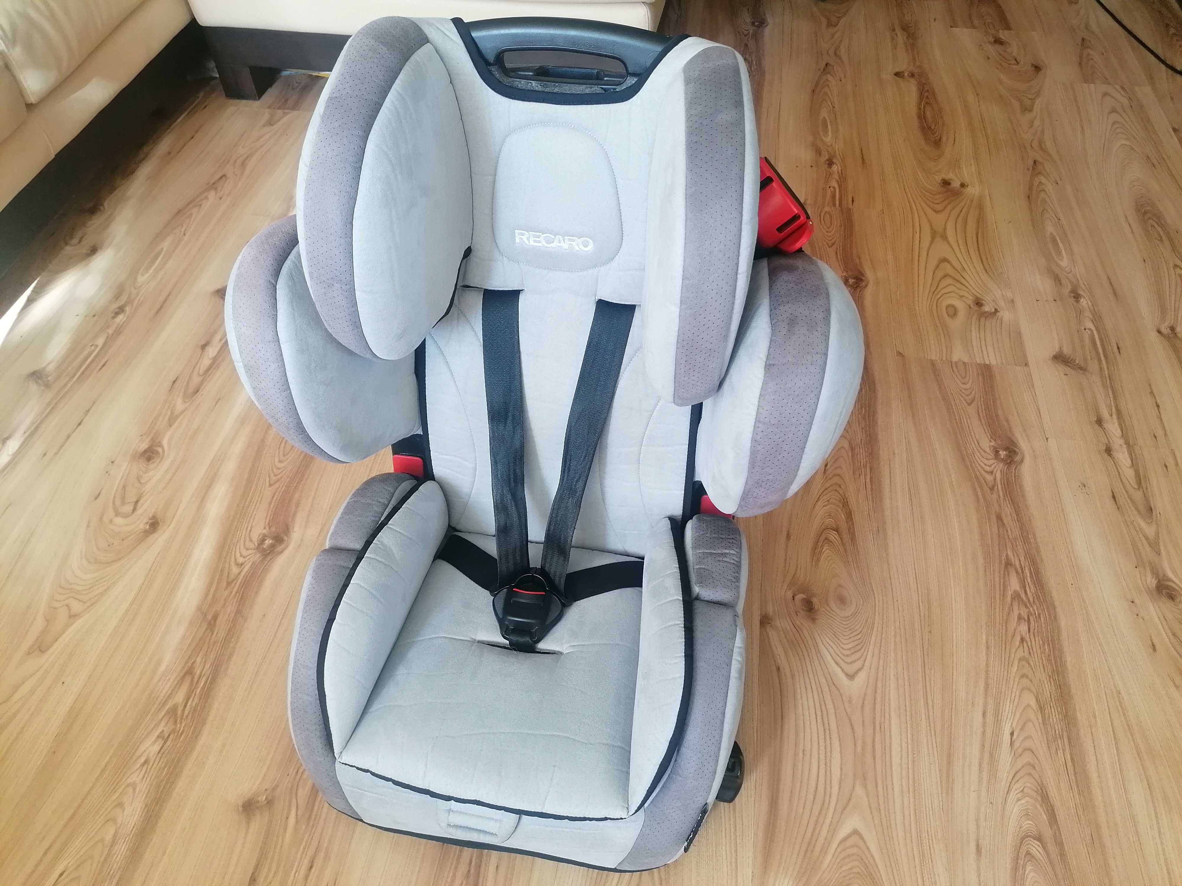 Комплект детски столчета за кола Recaro