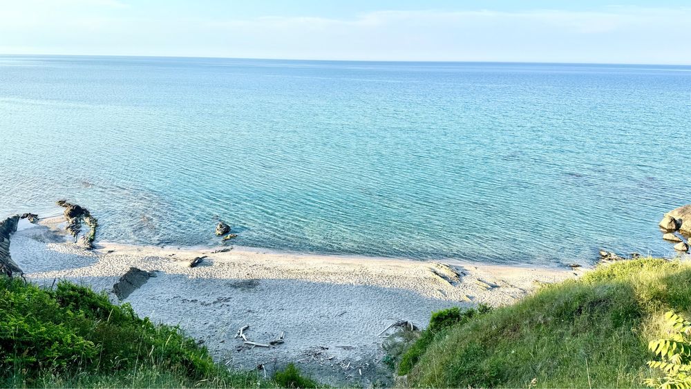 Продавам каравана Hobby 650 с навес на къмпинг Делфин