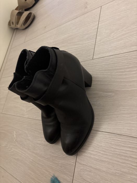 Botine marimea 36