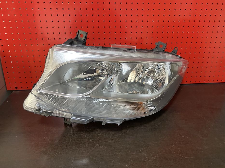 Far stanga Mercedes Benz Sprinter W907 W910