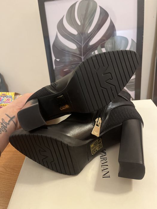 Emporio Armani - естествена кожа 36н