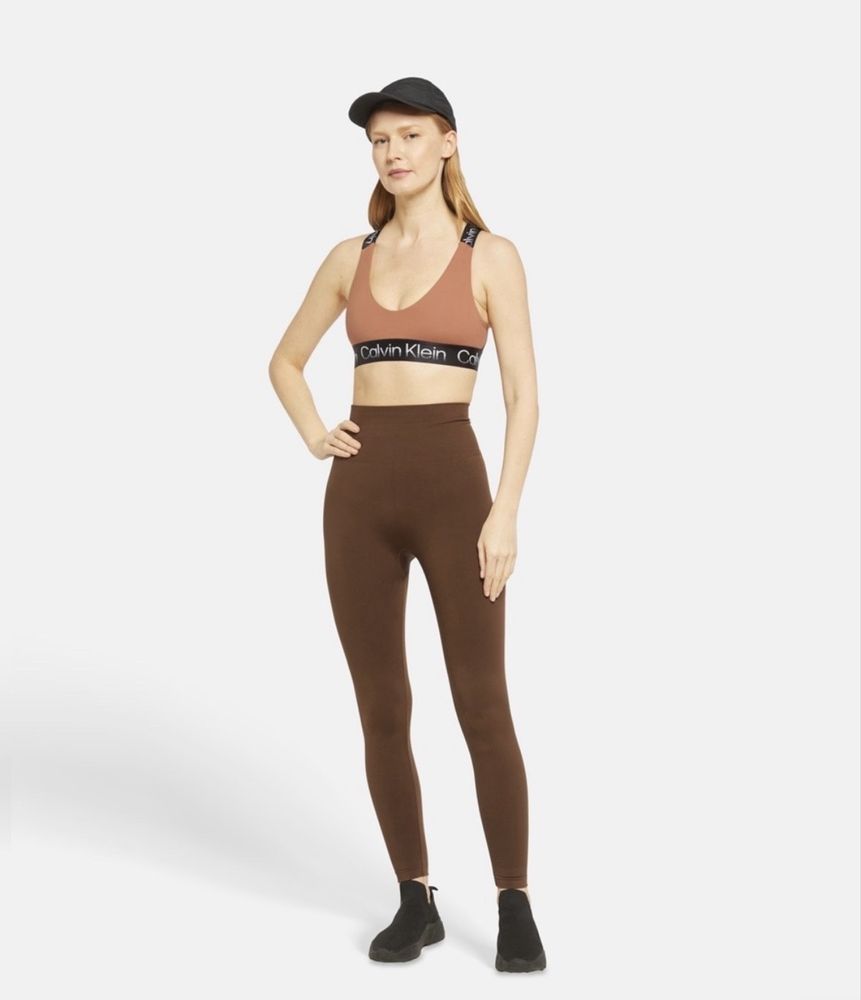 Данско бюстие на Calvin Klein