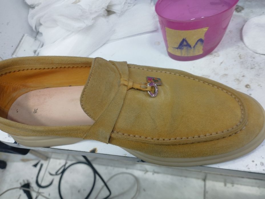 Химчистка обуви на дому замшавая,нобук, . Луи- Витон,Лори  Бьяно,Китон