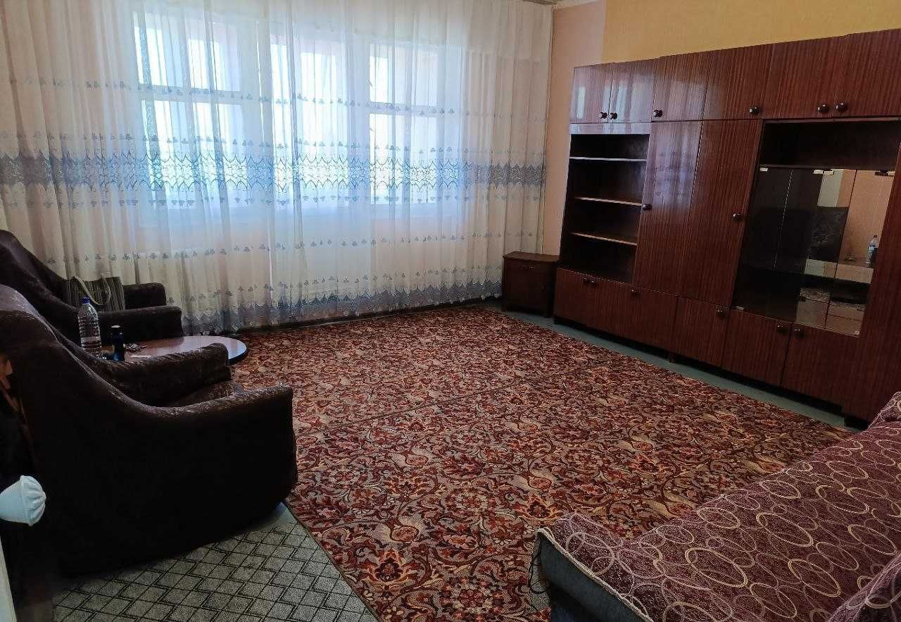 Сдаётся в аренду двухкомнатная квартира, Паркентский рынок.