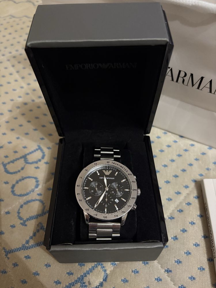 Часовник Emporio Armani
