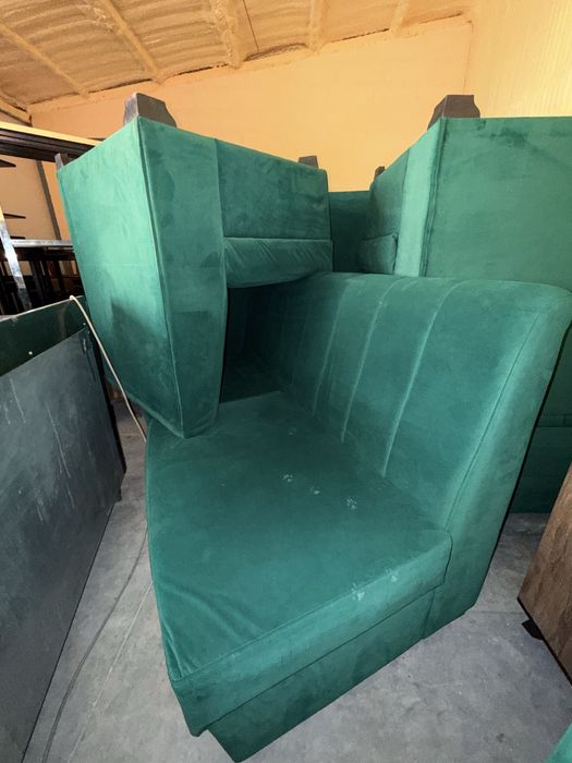 Продаются 3 дивана и 4 больших кресла