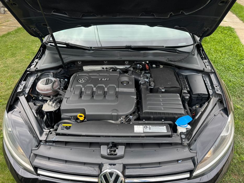 Vand Volkswagen Golf VII 1.6diesel fab2016 Import GERMANIA