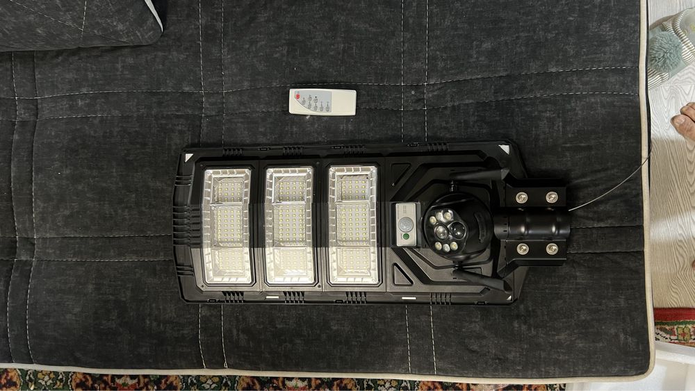 Air solar Camera va lighting projektor solnechniy panel