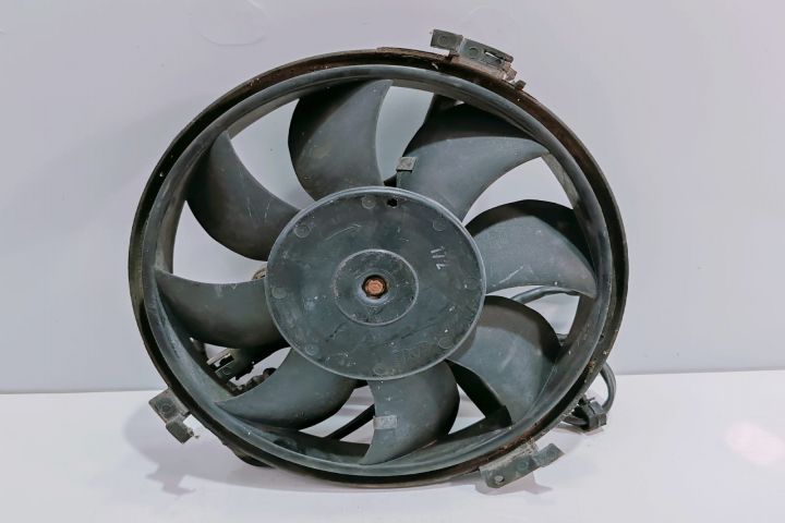 Electroventilator racire 8D0959455R Volkswagen VW Passat B5.5 (faceli