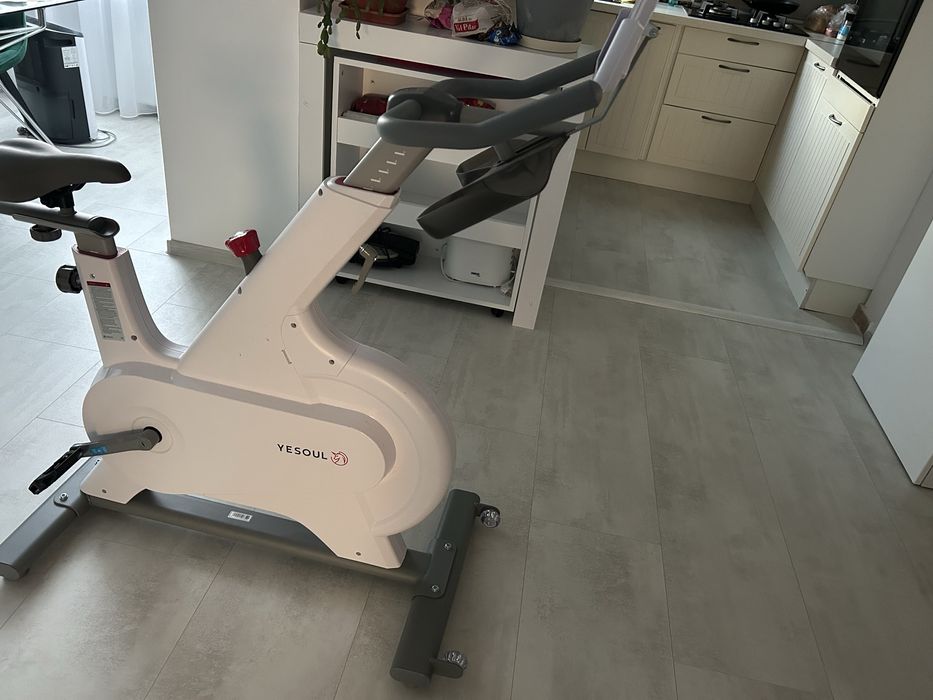 Vand bicicleta spinning smart Yesoul M1