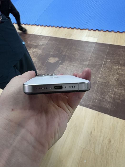 Айфон 15про /256