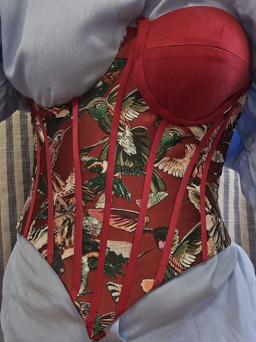 Tipar din carton ptr confecționare corset cu cupe și balene