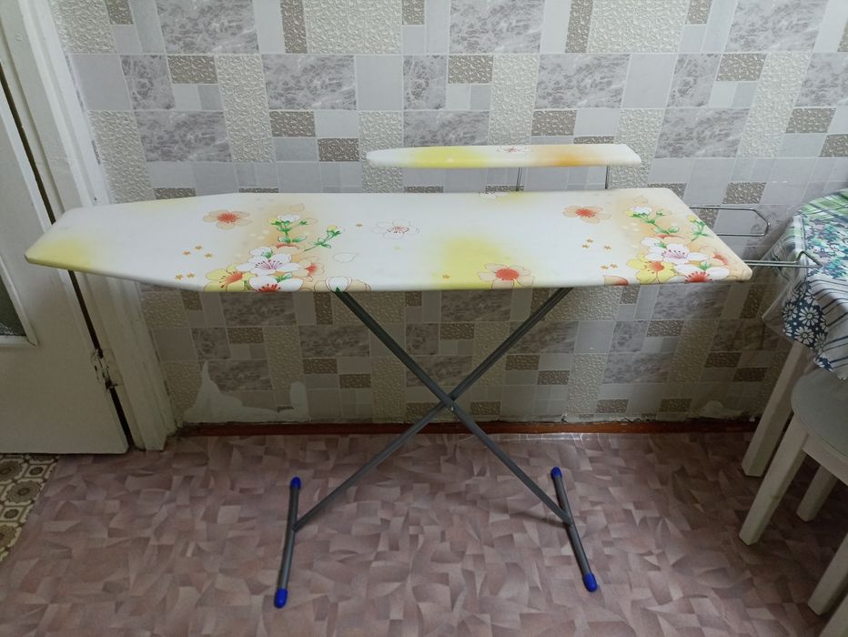 Напольная гладильная доска