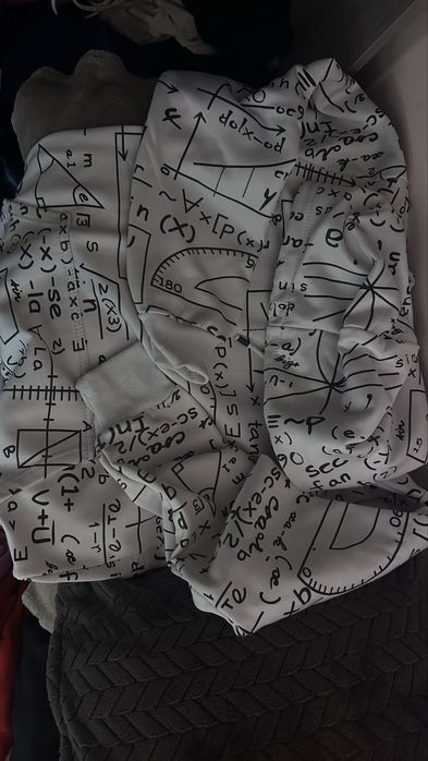 Бяло худи размер М