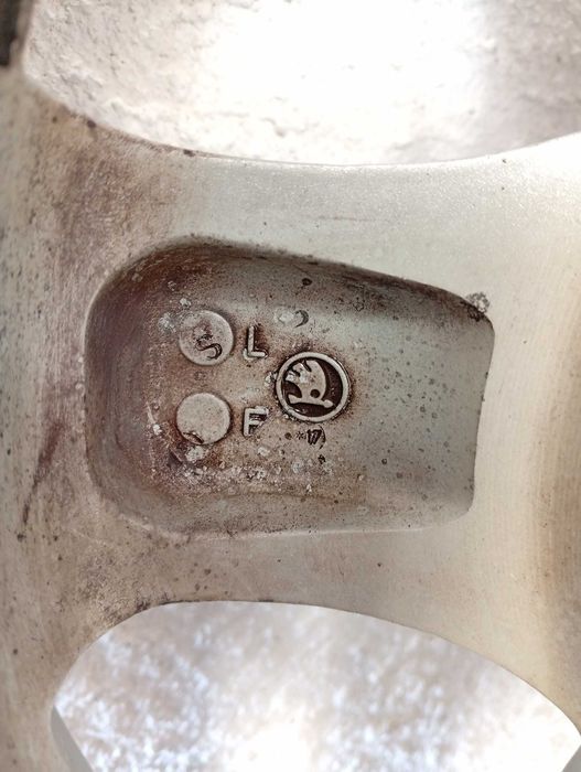 Продавам алуминиеви джанти 14 цола