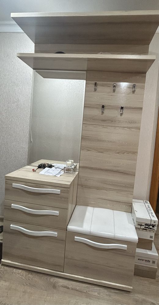Продаю Прихожую НЕДОРОГО