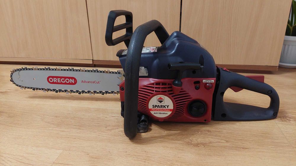 Бензинова резачка SPARKY