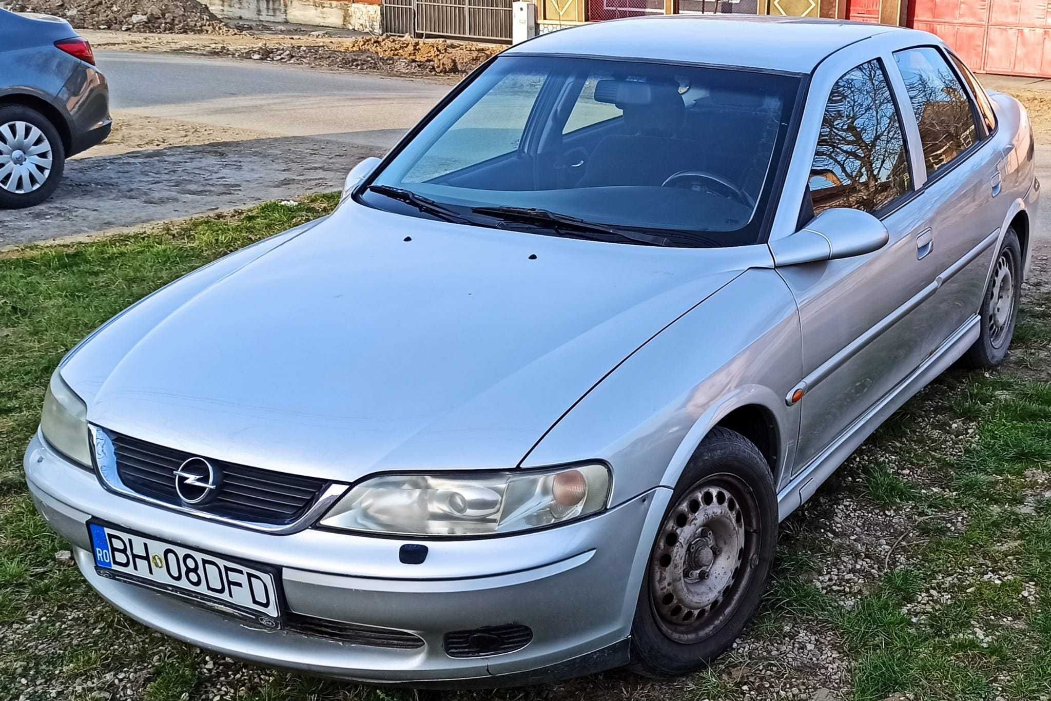 Vand Opel Vectra B 2001+bonus rezerva 4 anvelope+jenti aliaj, 750 eur