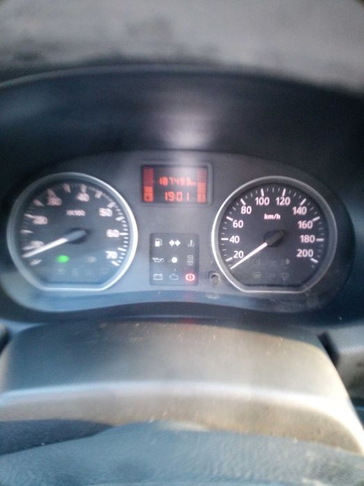 Vând Dacia Logan 2010 1.4 gpl fabrica unic propietar