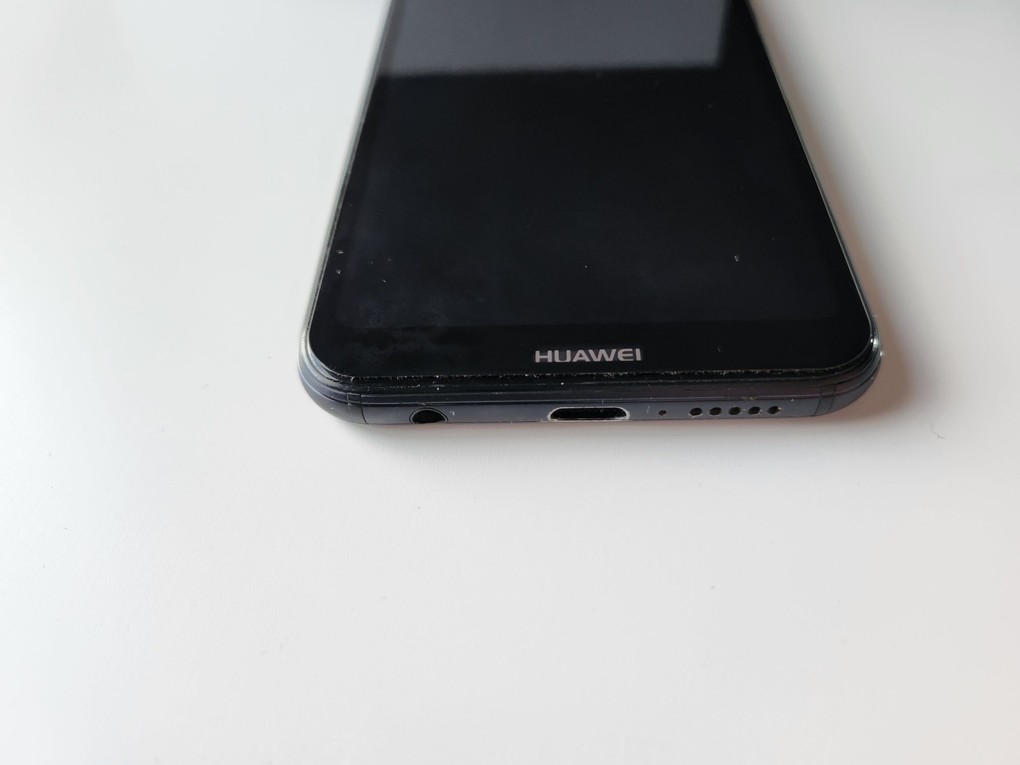 Телефон Huawei P20 Lite, 4gm ram, 64gb вътрешна памет