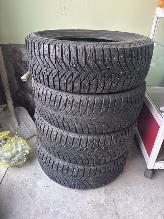 Продам зимние шины на 15