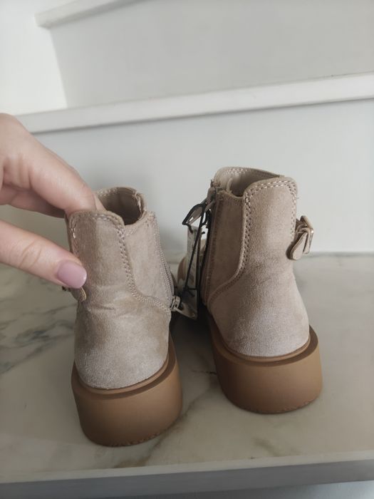 Vând botine fetițe noi, Nr.27