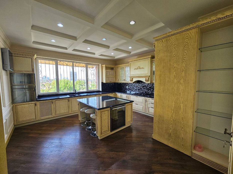 Нукусская Габус 4 комнатная 7 этаж, 217м2.Евро.Ор-р Посольство России