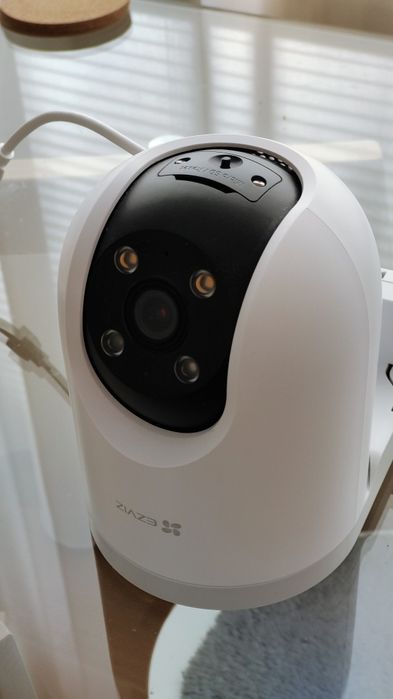 Camera IP Wireless EZVIZ H8c Pro, 4K, 8MP, IR 30m, sirena, microfon