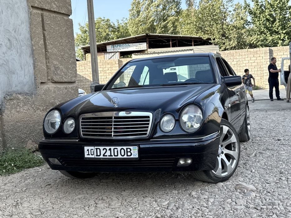 Mercedes 210 sotiladi