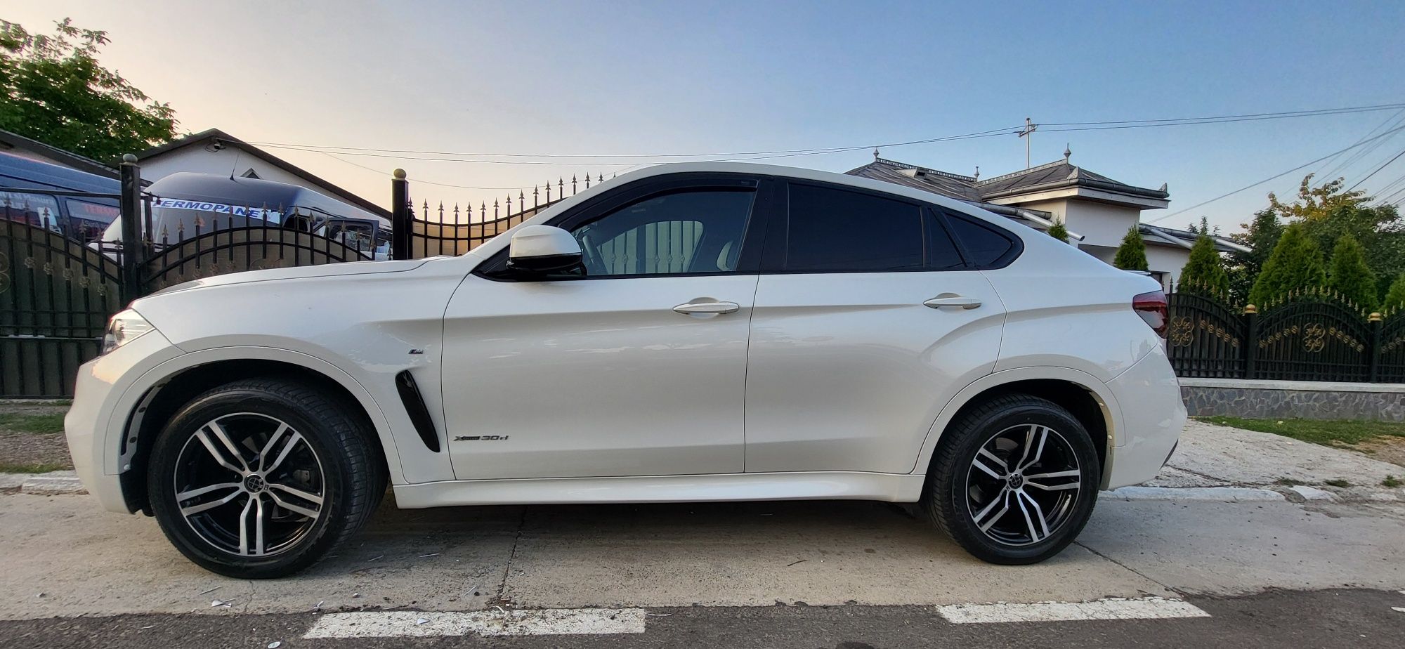 BMW X6 M pachet/individual