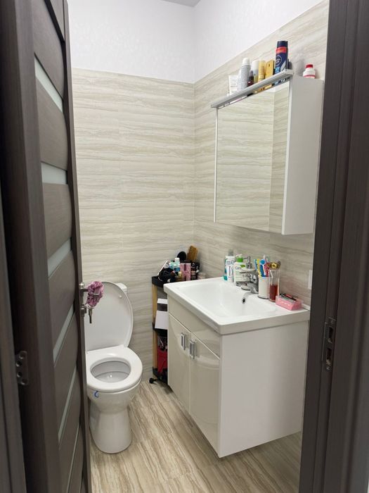 De vanzare/ apartament 3  camere situat la etajul 2/ zona Trivale