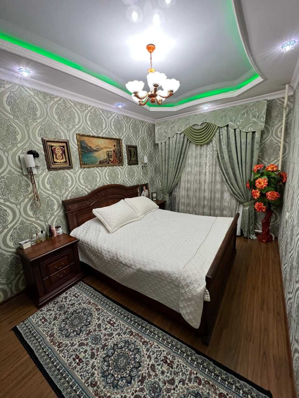 Срочно продается 5 комнатная (банковский дом) на Юнусабаде