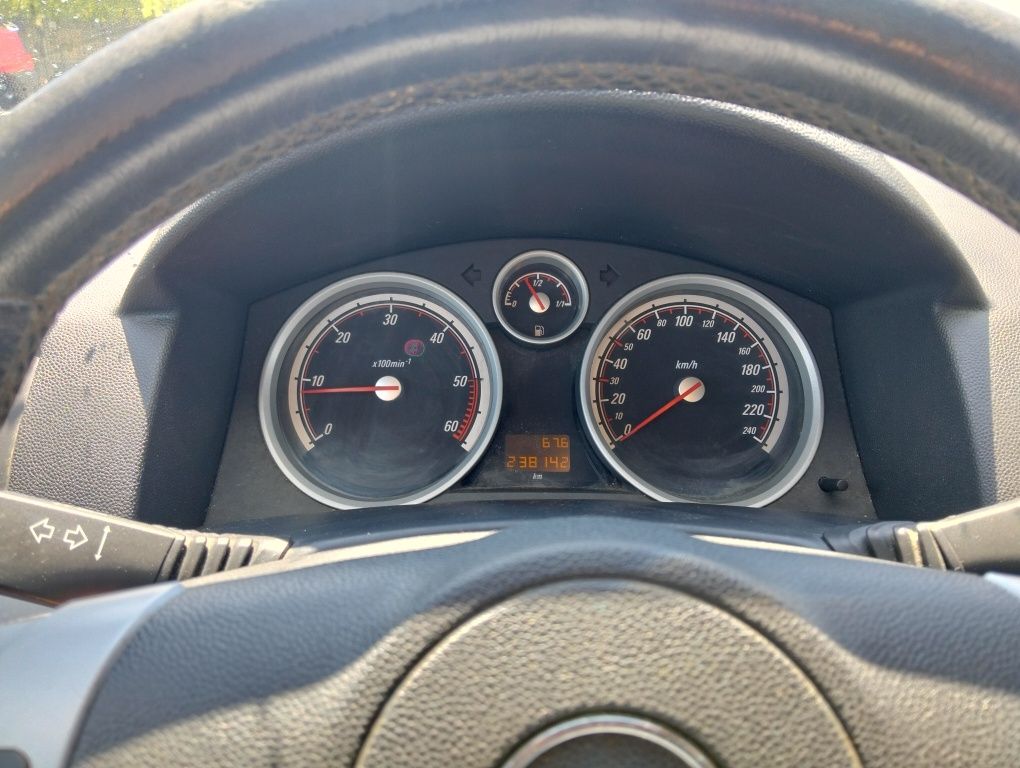 Opel Astra h 1.9