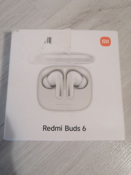 Xiaomi Redmi Buds 6, noi în cutie.
Preț de magazin 200 lei.