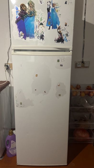 Срочно продам холодильник б/у в отличном состоянии. Class A.