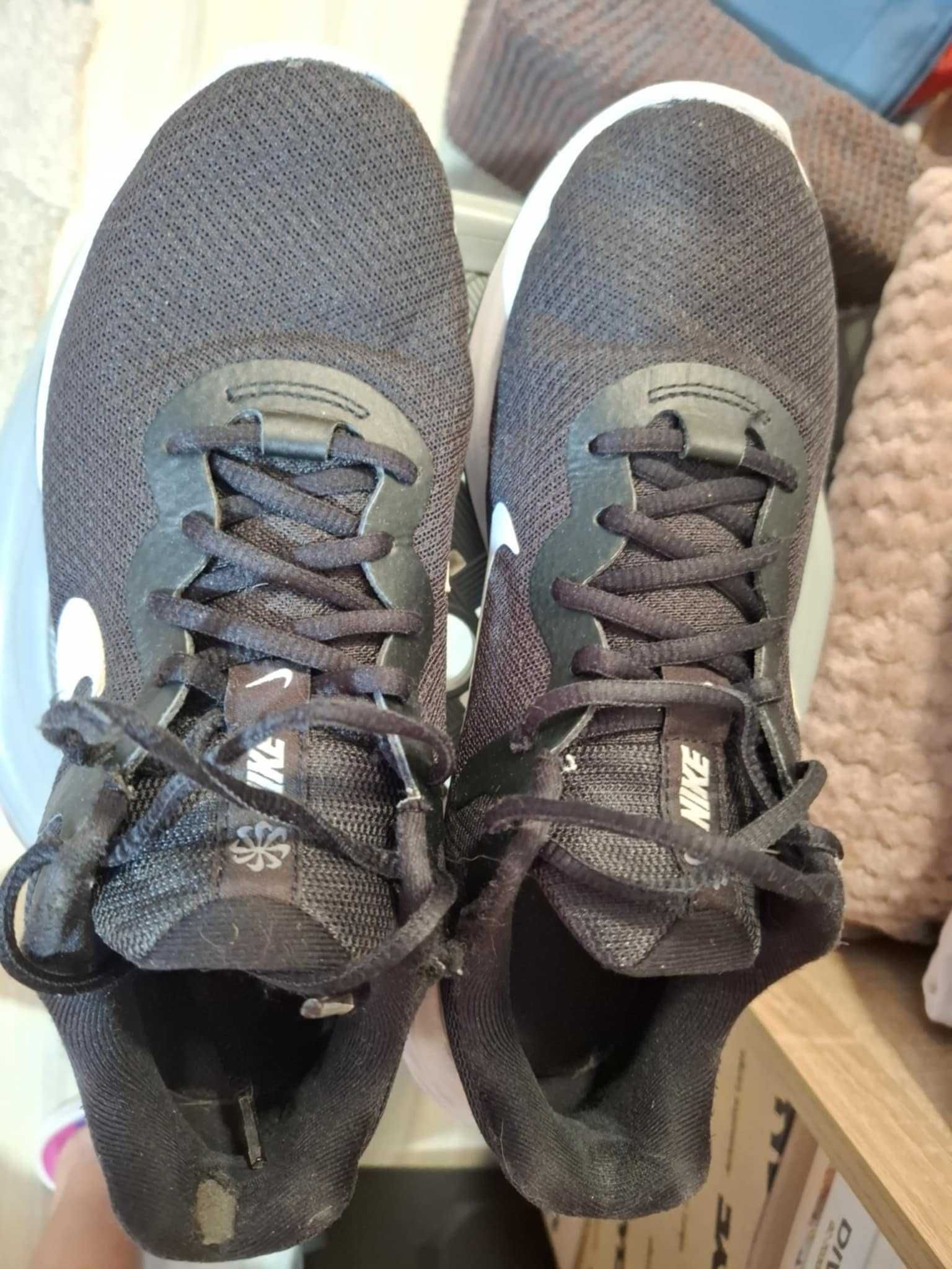 Маратонки NIKE подходящи за момче