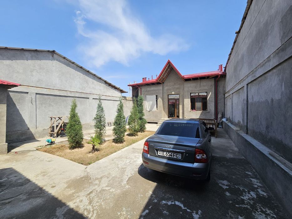 Продается  участок 4 соток 5 комнатная.