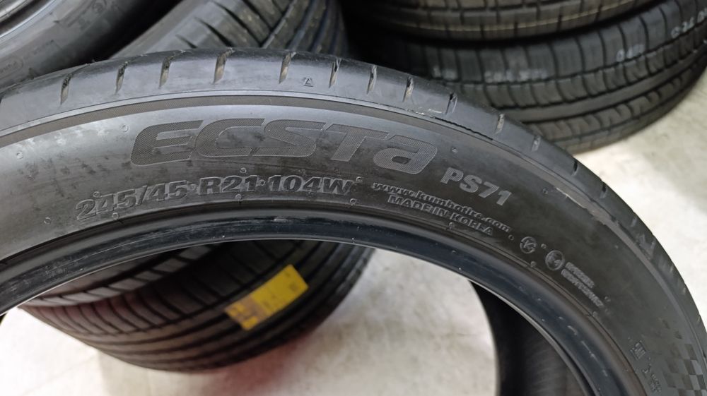 Kumho ecsta ps71 245/45R21 Hyundai Santa Fe 2025